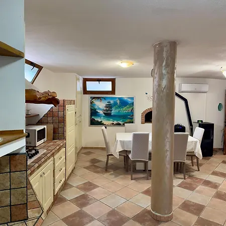 Mamau Apartment Tergu